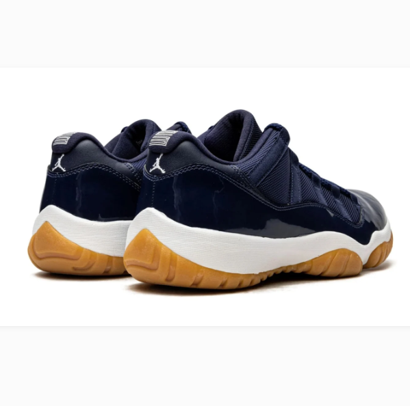 Navy Low-Top Sneakers with Glossy Overlays & Gum-Colored Soles